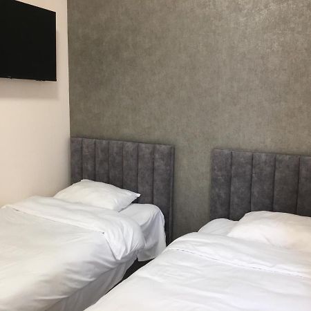 Rp Hotel 耶烈万 外观 照片