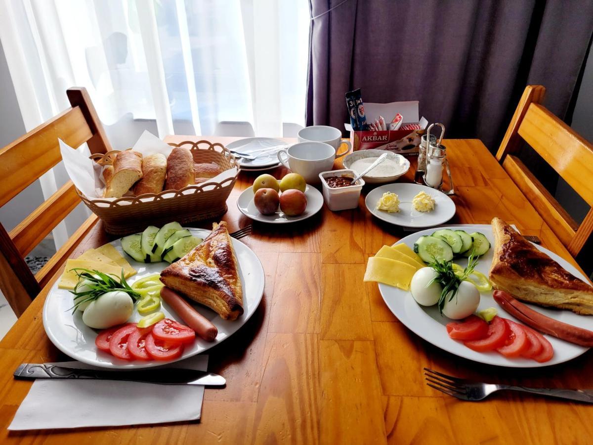Rp Hotel 耶烈万 外观 照片
