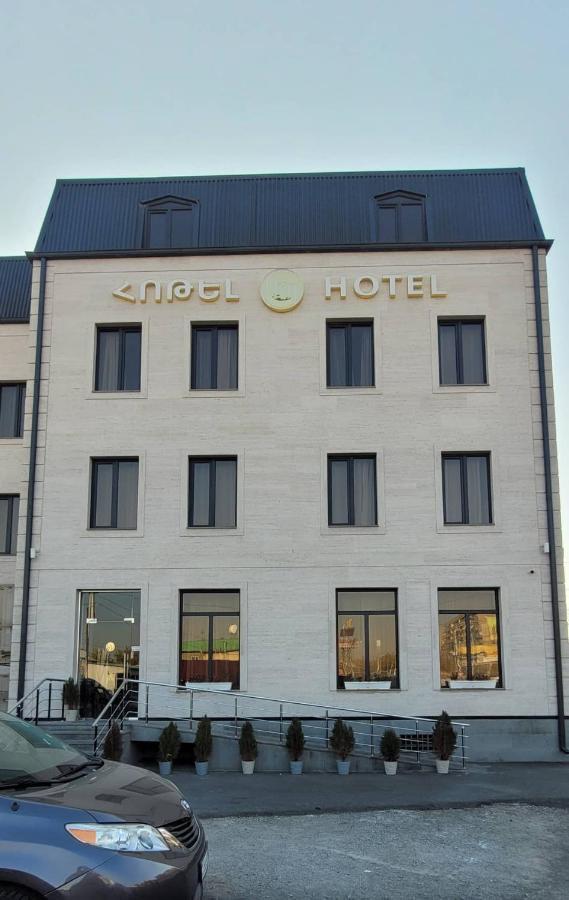 Rp Hotel 耶烈万 外观 照片