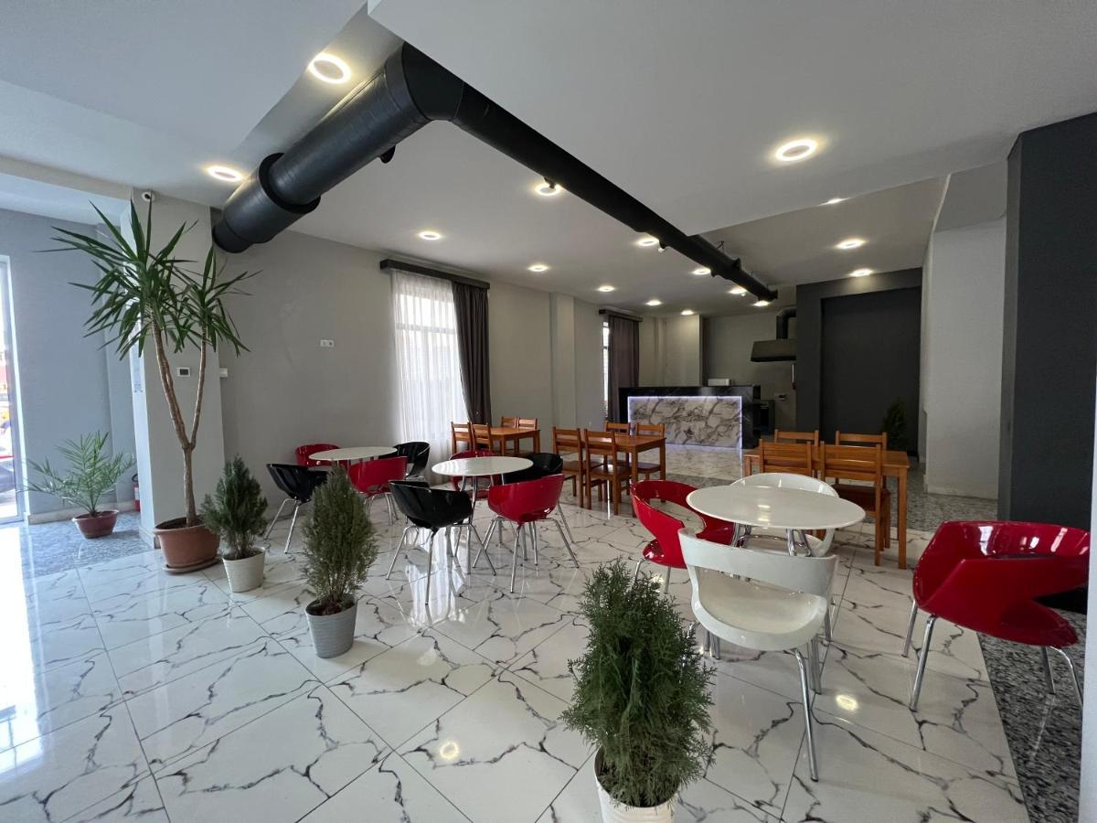Rp Hotel 耶烈万 外观 照片