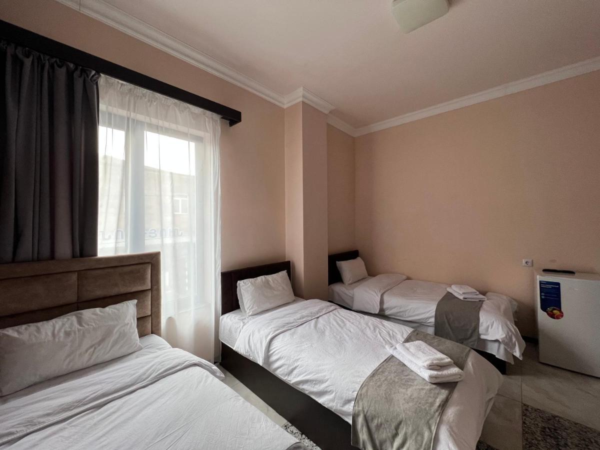 Rp Hotel 耶烈万 外观 照片