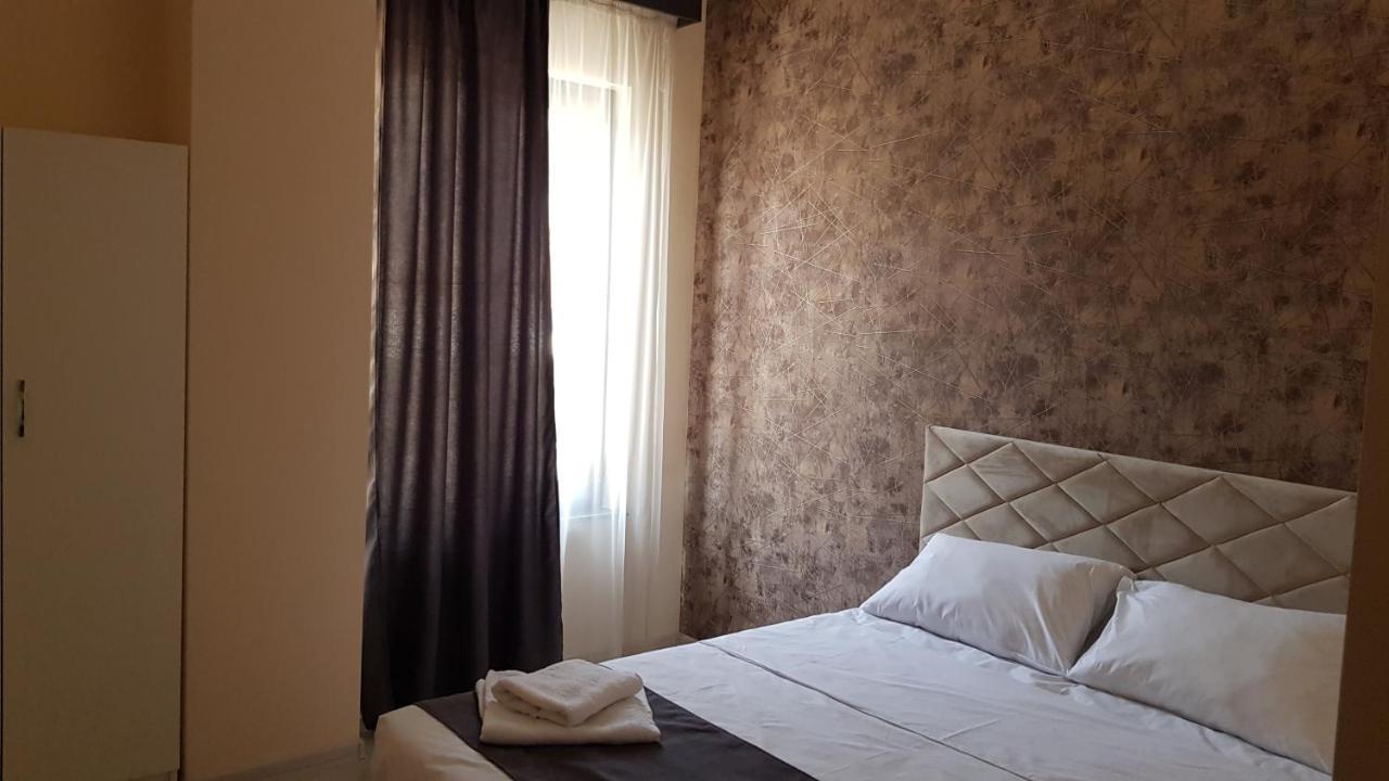 Rp Hotel 耶烈万 外观 照片