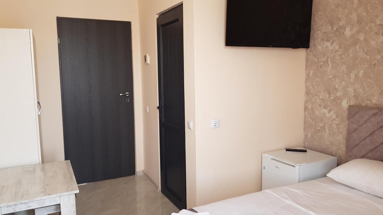 Rp Hotel 耶烈万 外观 照片
