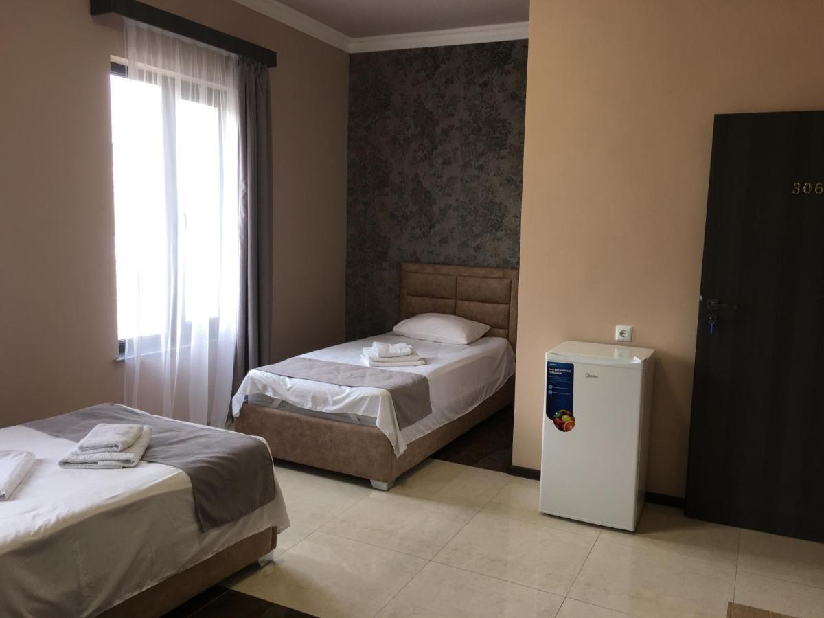 Rp Hotel 耶烈万 外观 照片