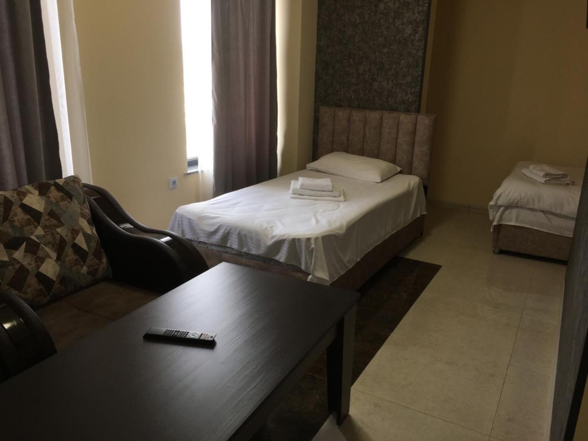 Rp Hotel 耶烈万 外观 照片
