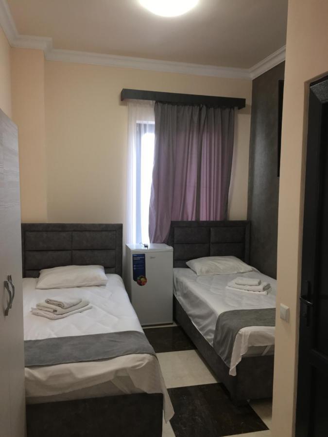 Rp Hotel 耶烈万 外观 照片