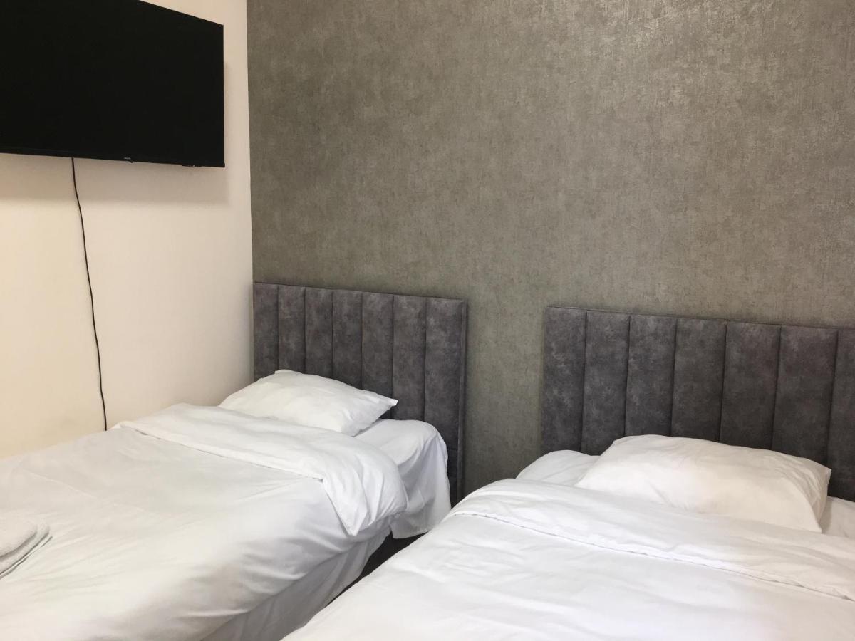 Rp Hotel 耶烈万 外观 照片